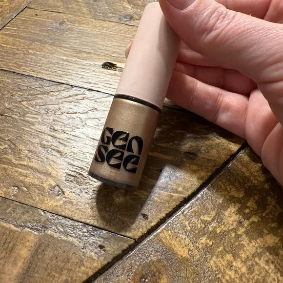 GenSee Mixed Media Liquid Eyeshadow in color Moonlight - Picture 2 of 3